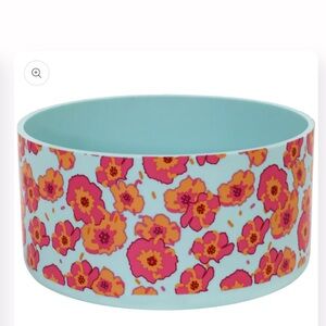 A BEAR CALLED STAN
Silicone Water Bottle Boot NWT blue bloom